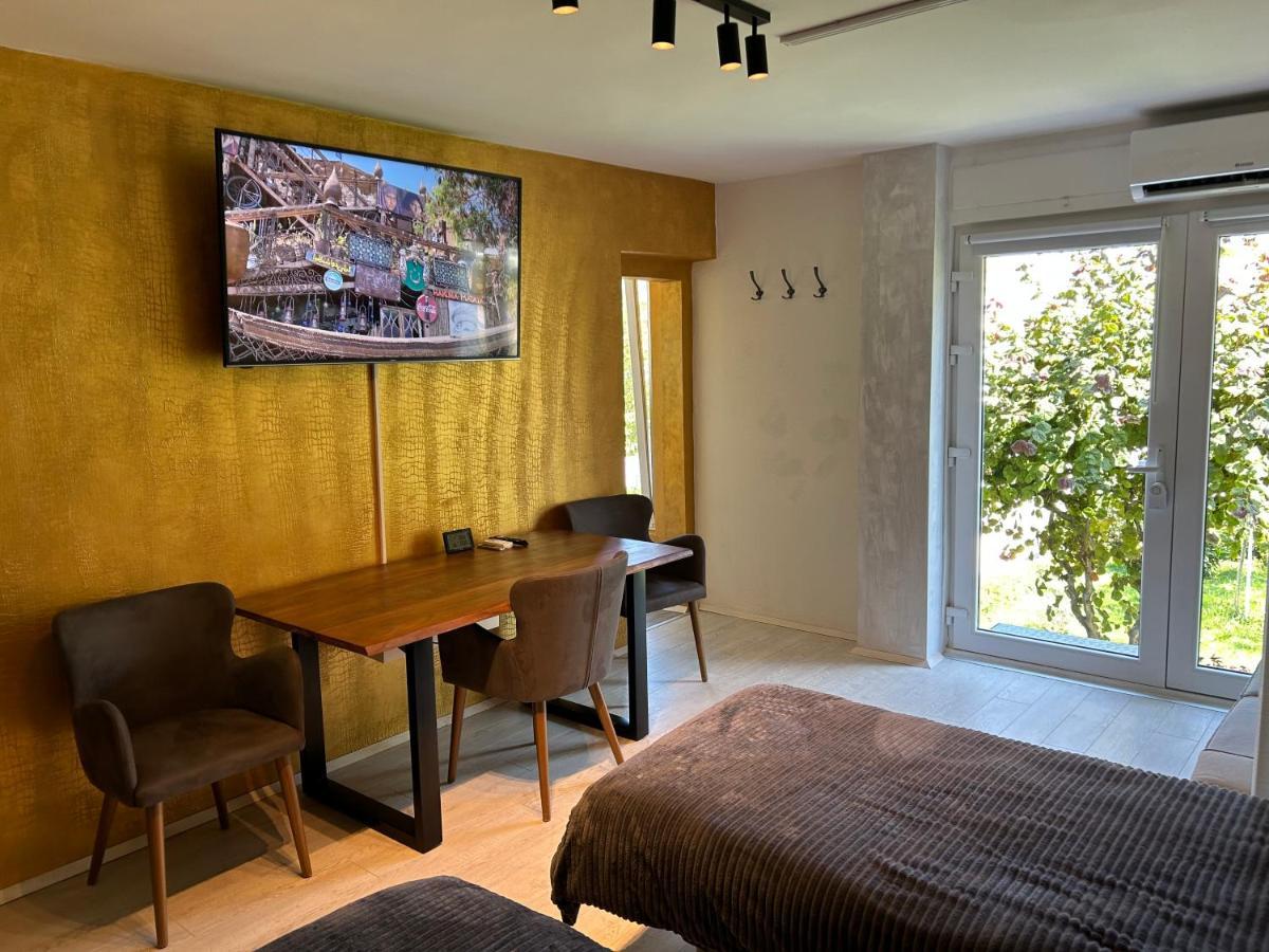 Apartment Gal Novo Mesto Exterior photo